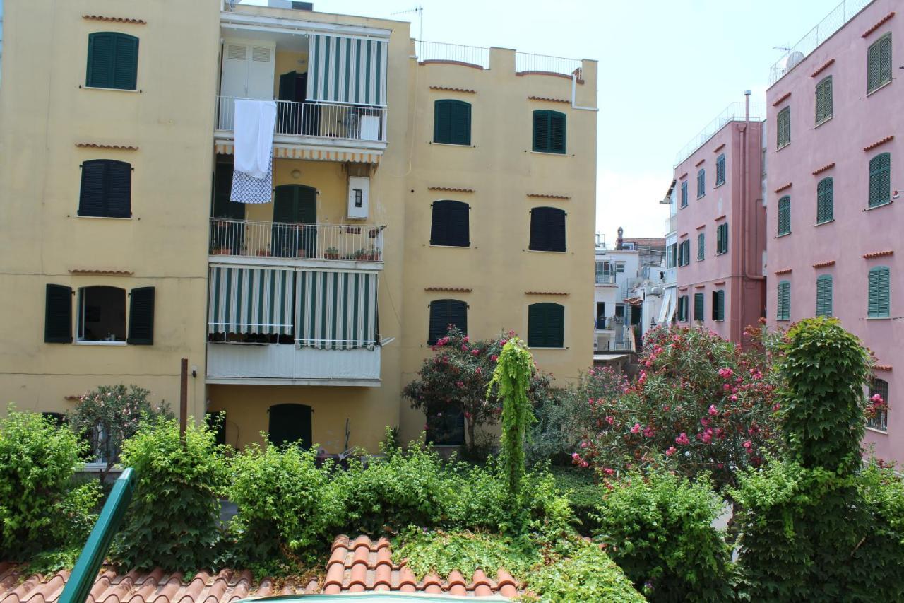 La casa ridente : Ischia porto Appartamento Esterno foto